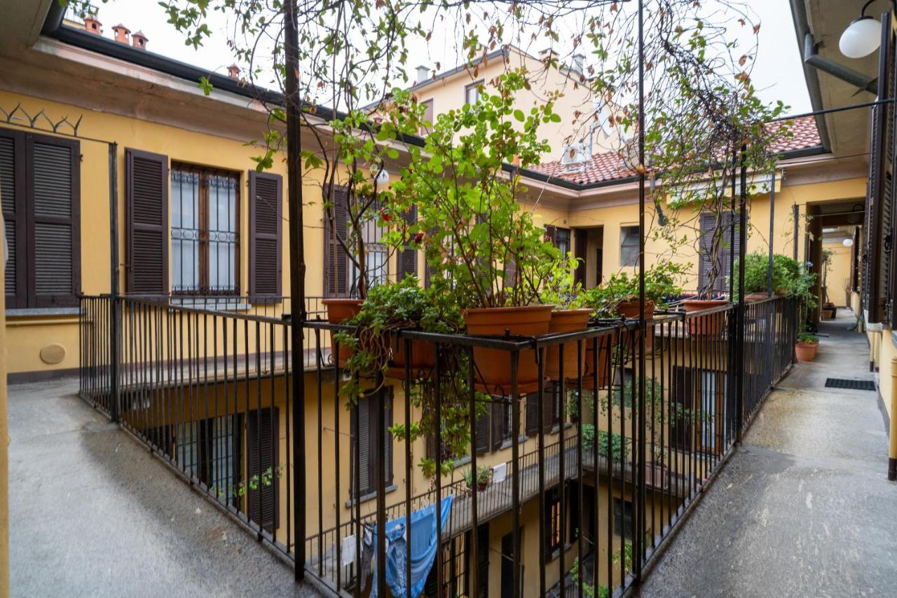 Navigli Top Floor Apartment 15 Mins From Duomo Milán Exterior foto